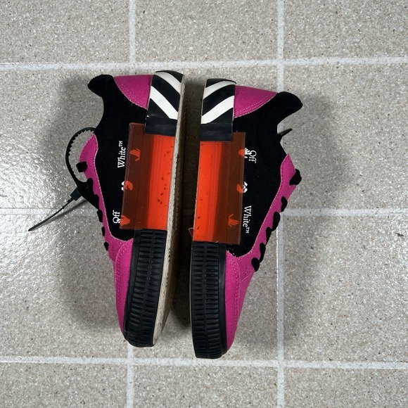 Off White c/o Virgil Abloh Low Black/Fuchsia Vulcanized Canvas Sz 7 / 37 Eu - Picture 7 of 8